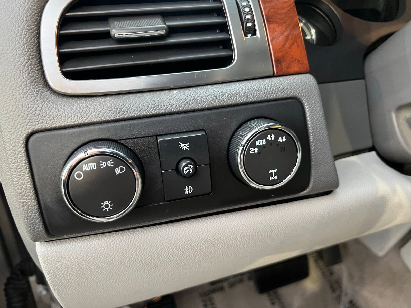 Used 2007 Chevrolet Tahoe LTZ w/ LTZ Preferred Equipment Group image 27