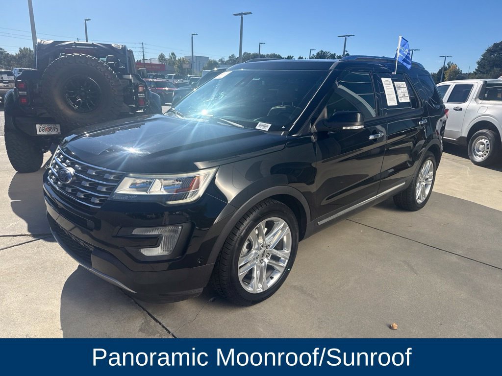 Used 2017 Ford Explorer Limited w/ Equipment Group 301A FWD image 3