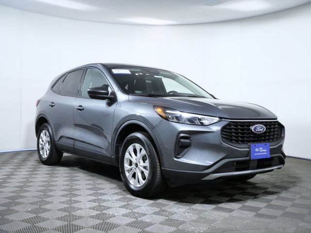 Certified 2025 Ford Escape Active AWD/4WD image 1