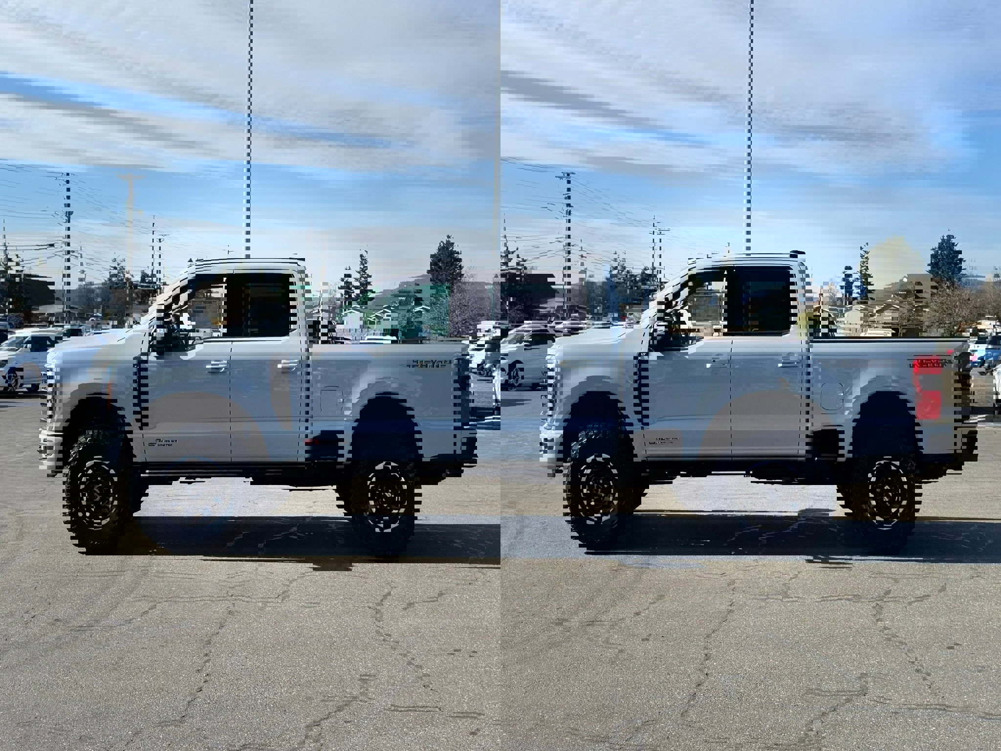 New 2025 Ford F250 XLT w/ Black Appearance Package image 28