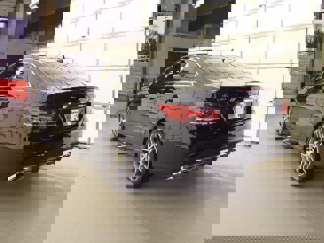 Used 2017 Mercedes-Benz E 400 E 400 4MATIC w/ Premium 2 Package image 6