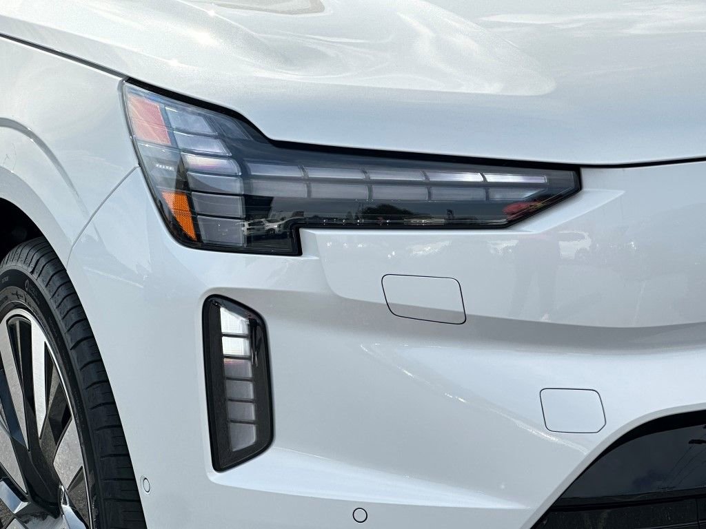 New 2025 Volvo EX90 Ultra image 3