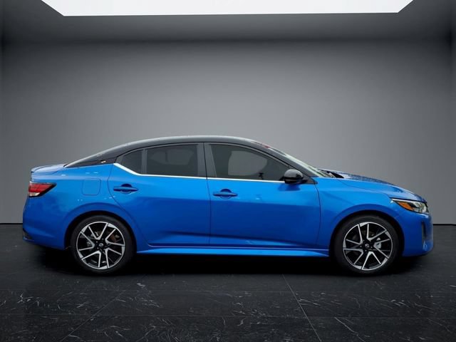 Used 2024 Nissan Sentra SR FWD image 2