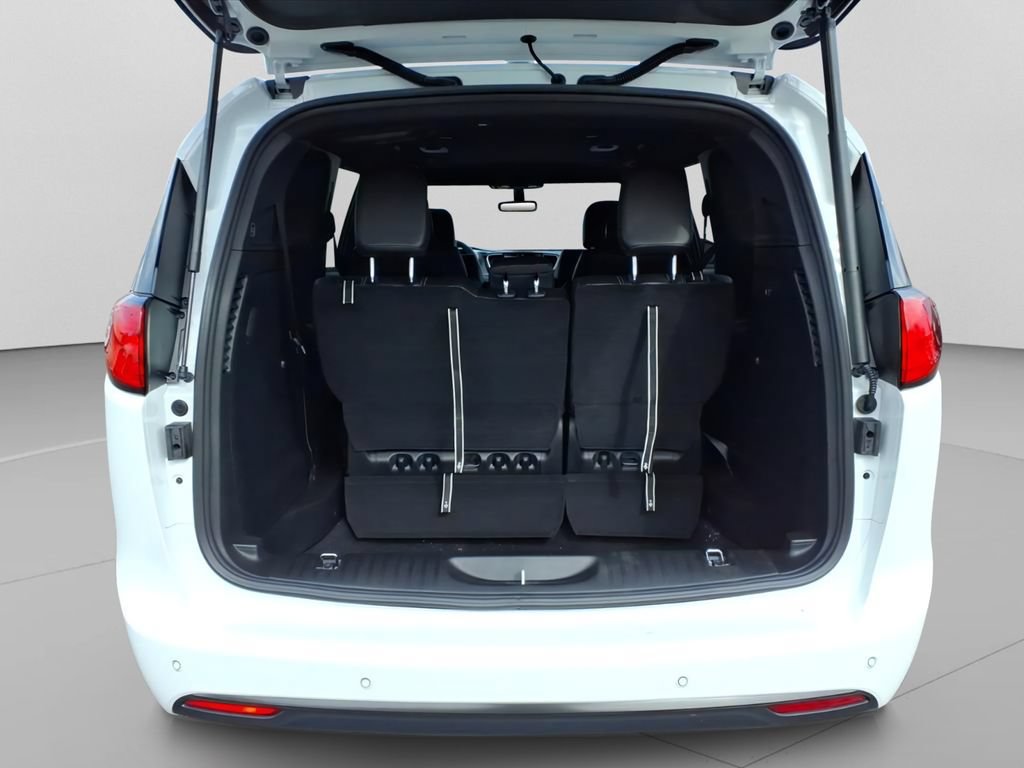 New 2026 Chrysler Voyager LX FWD image 8