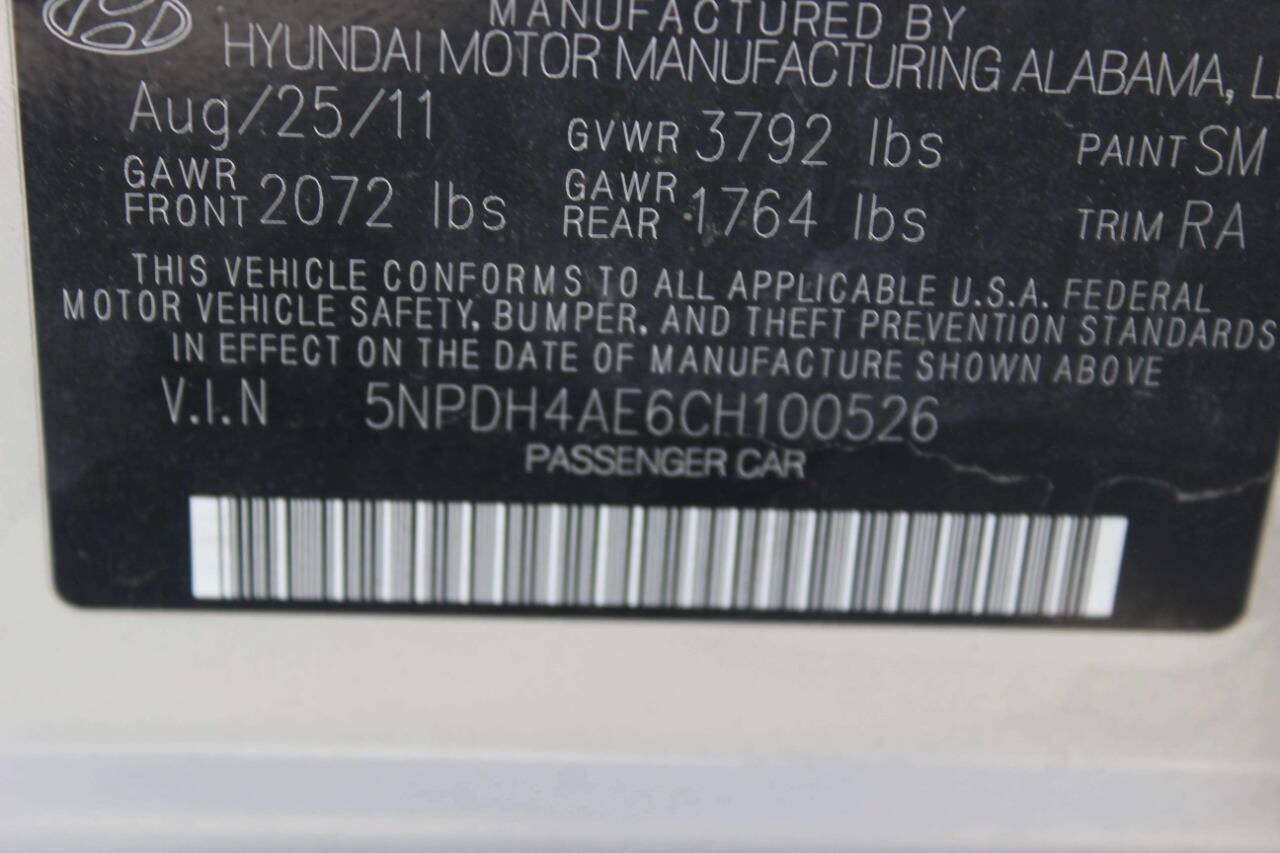 Used 2012 Hyundai Elantra Limited w/ Technology Pkg 5 FWD image 12