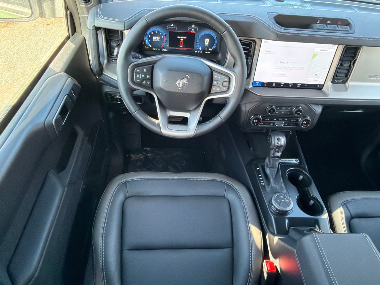 New 2025 Ford Bronco Outer Banks image 19