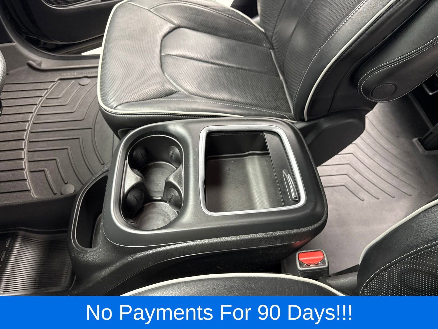 Used 2020 Chrysler Pacifica Limited FWD image 24