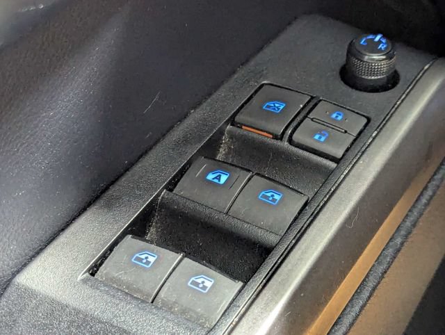 Used 2020 Toyota Tacoma SR5 RWD image 16