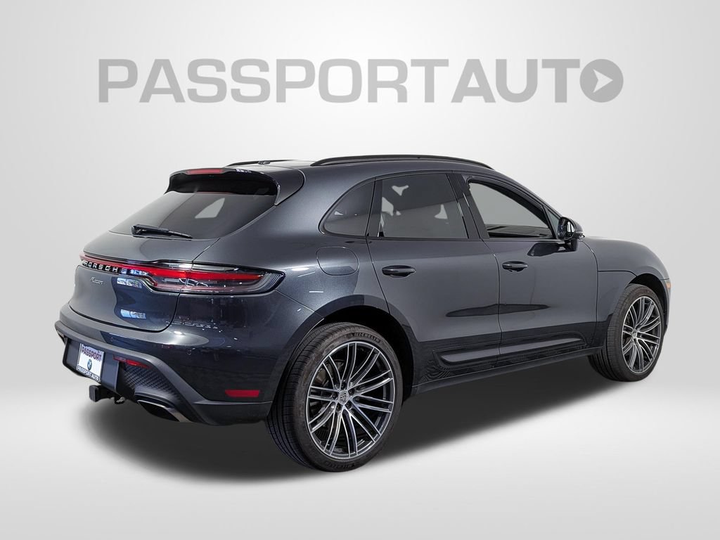 Used 2025 Porsche Macan AWD/4WD image 7