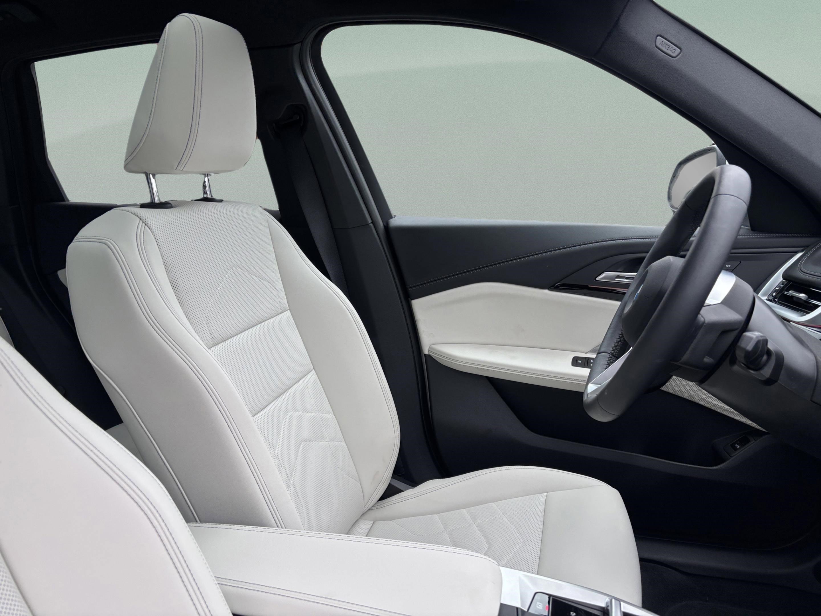 Used 2026 BMW X1 xDrive28i w/ Convenience Package image 25