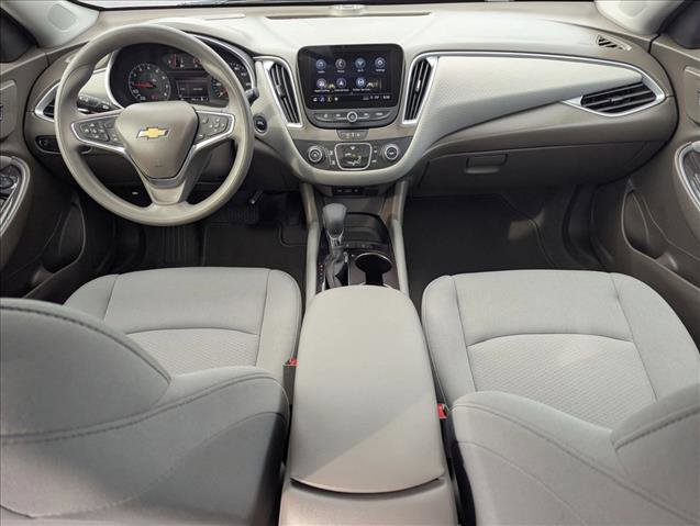 Certified 2025 Chevrolet Malibu LS FWD image 16