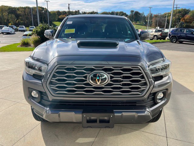 Used 2023 Toyota Tacoma TRD Sport w/ Technology Package AWD/4WD image 3