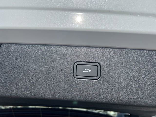 New 2026 Volvo EX30 Cross Country Ultra w/ Protection Package Premier image 31