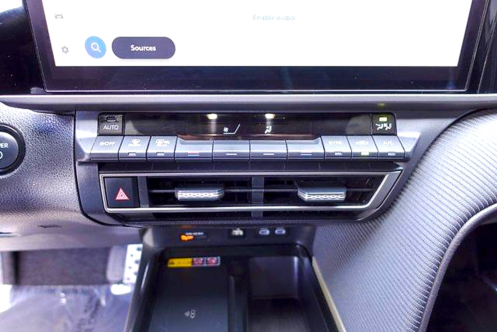 Used 2025 Toyota Camry SE w/ Multimedia Upgrade Package FWD image 18