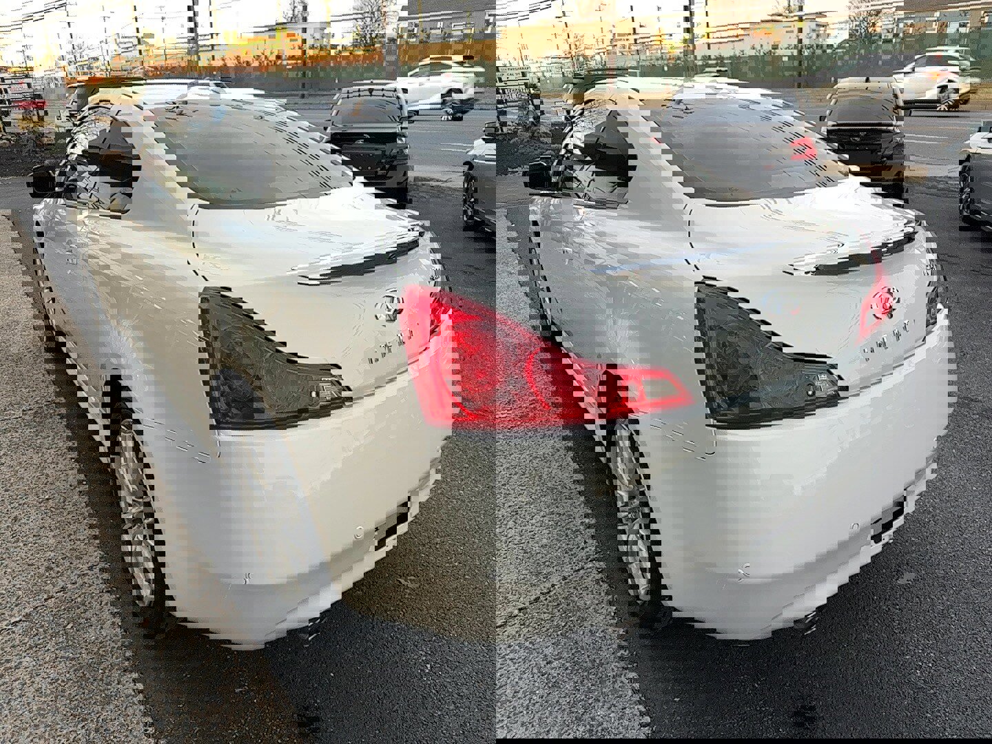 Used 2013 INFINITI G37 x Coupe w/ Premium Pkg image 4