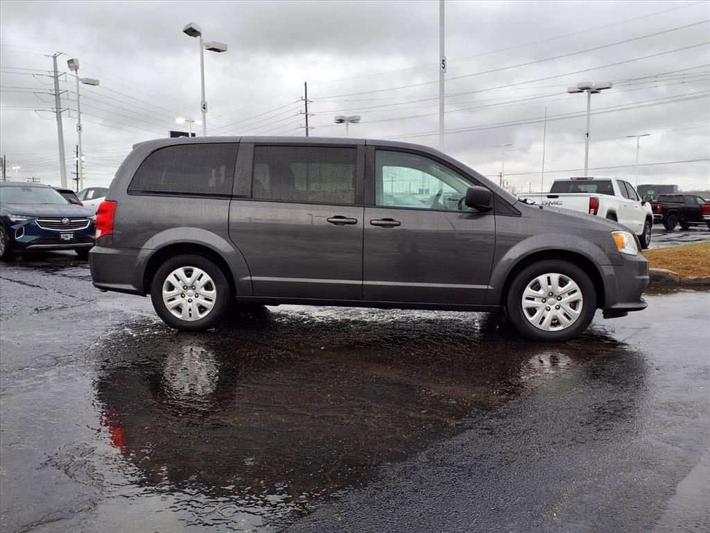 Used 2018 Dodge Grand Caravan SE w/ UConnect Hands-Free Group video 2