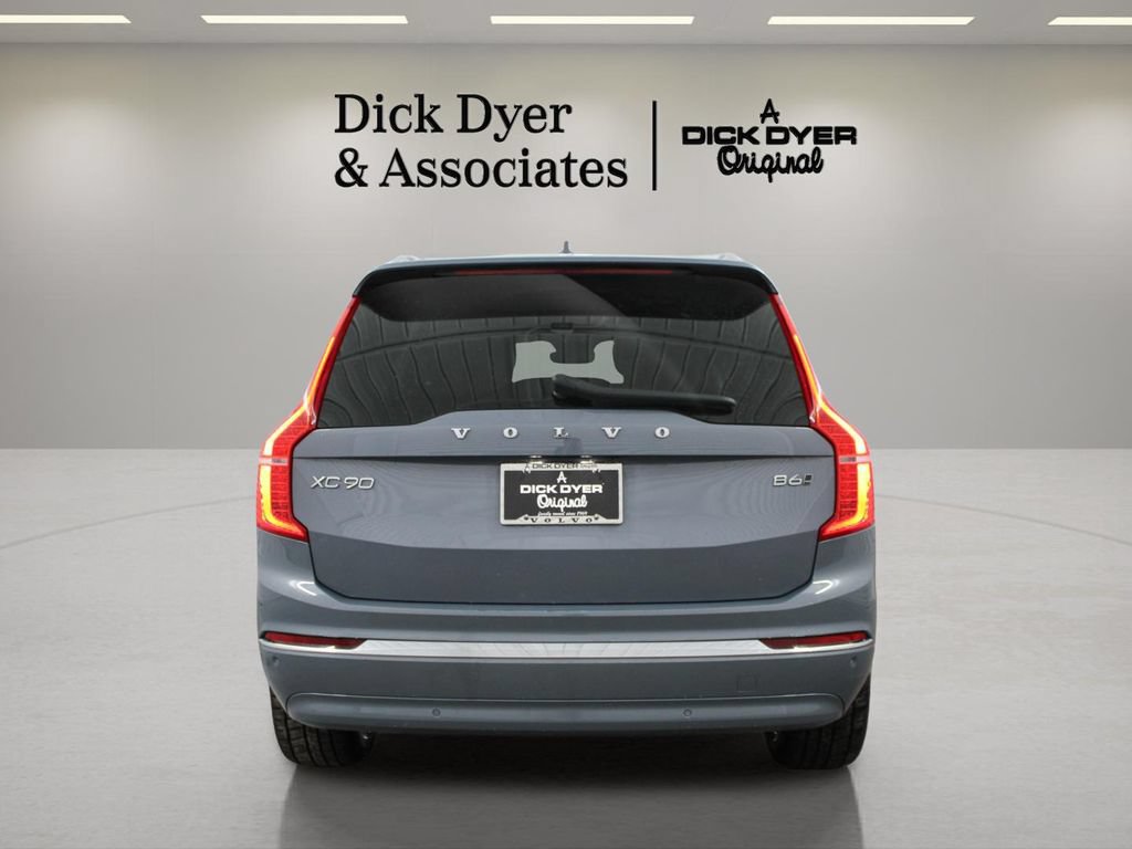 Certified 2023 Volvo XC90 B6 Plus AWD/4WD image 10