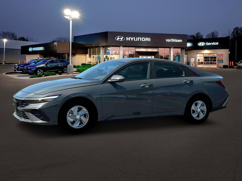 New 2025 Hyundai Elantra SE w/ Cargo Package image 2