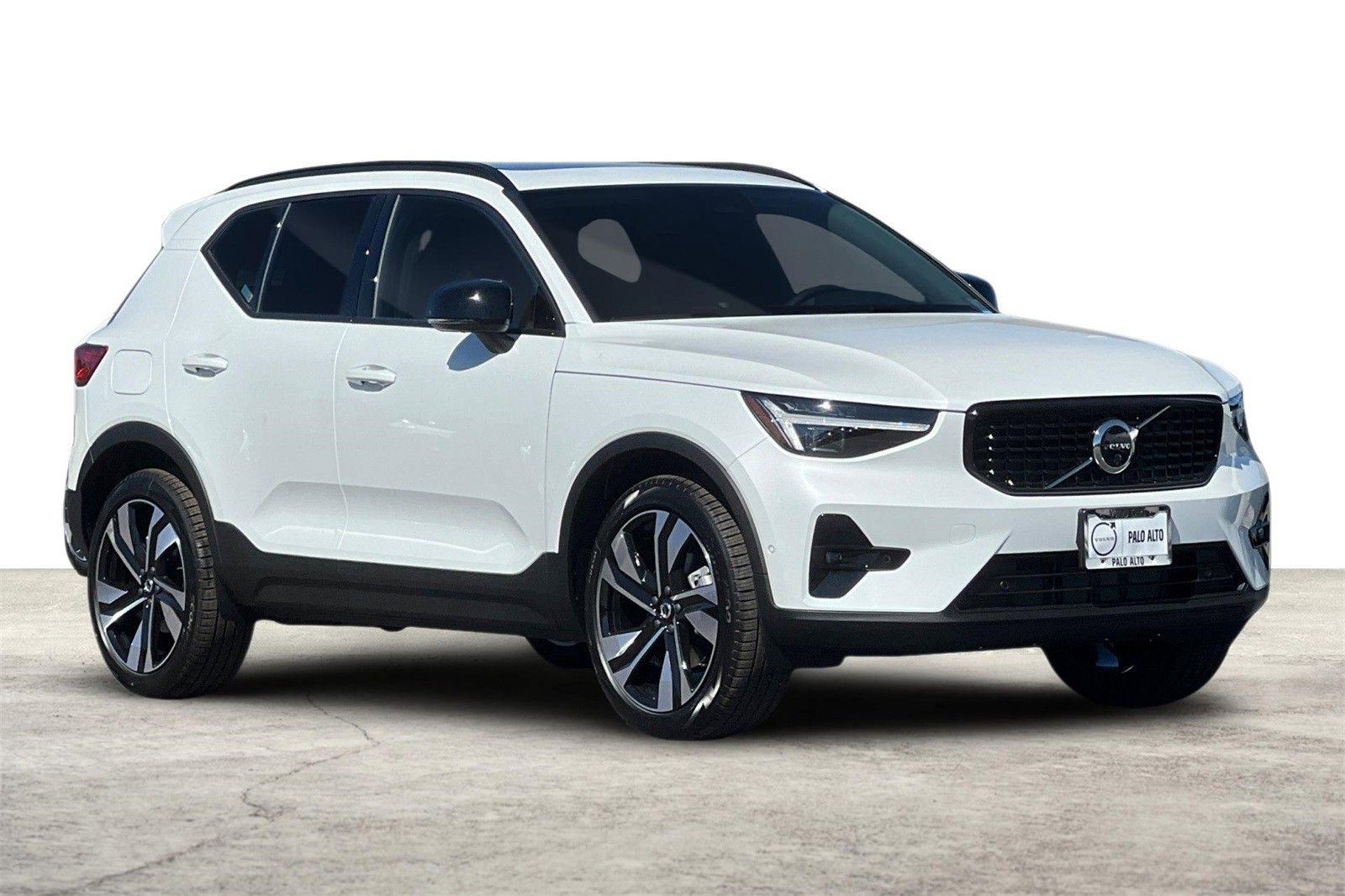 New 2026 Volvo XC40 B5 Ultra w/ Climate Package image 9