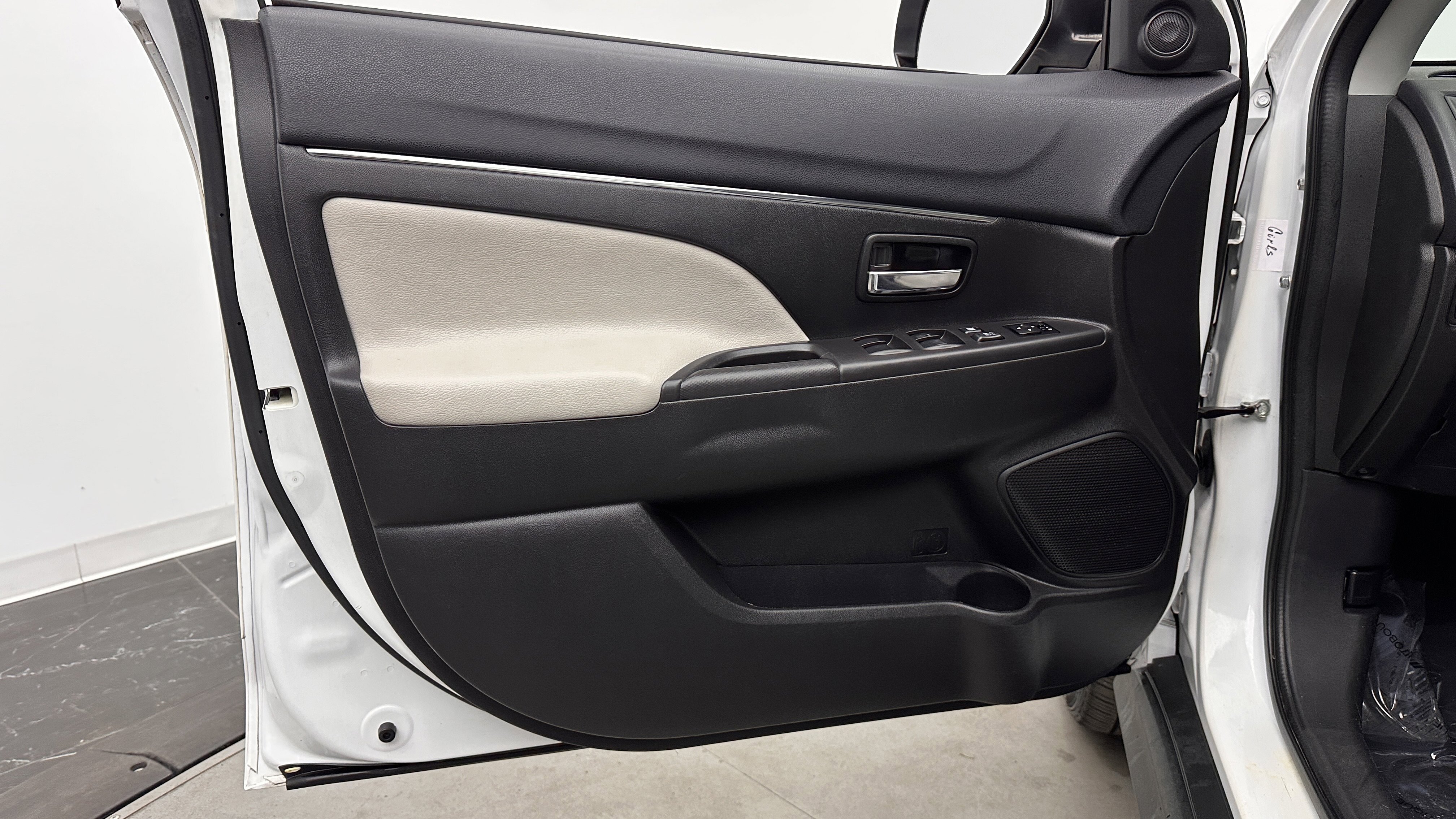 Used 2015 Mitsubishi Outlander Sport GT image 11