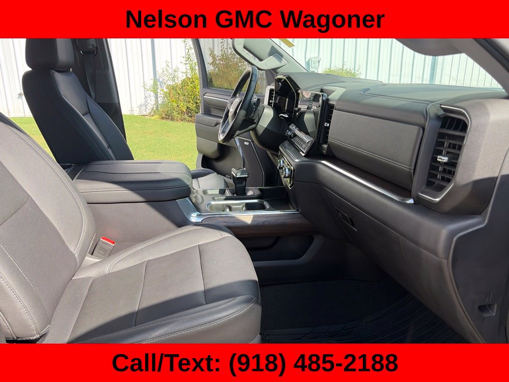Used 2023 GMC Sierra 1500 SLT AWD/4WD image 17