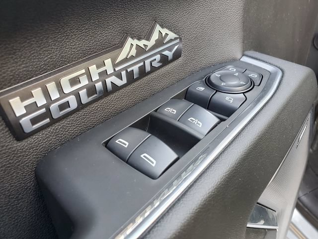 Certified 2025 Chevrolet Silverado 1500 High Country w/ Technology Package AWD/4WD image 22