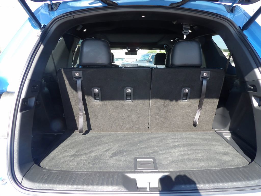 Used 2025 Honda Pilot TrailSport image 11