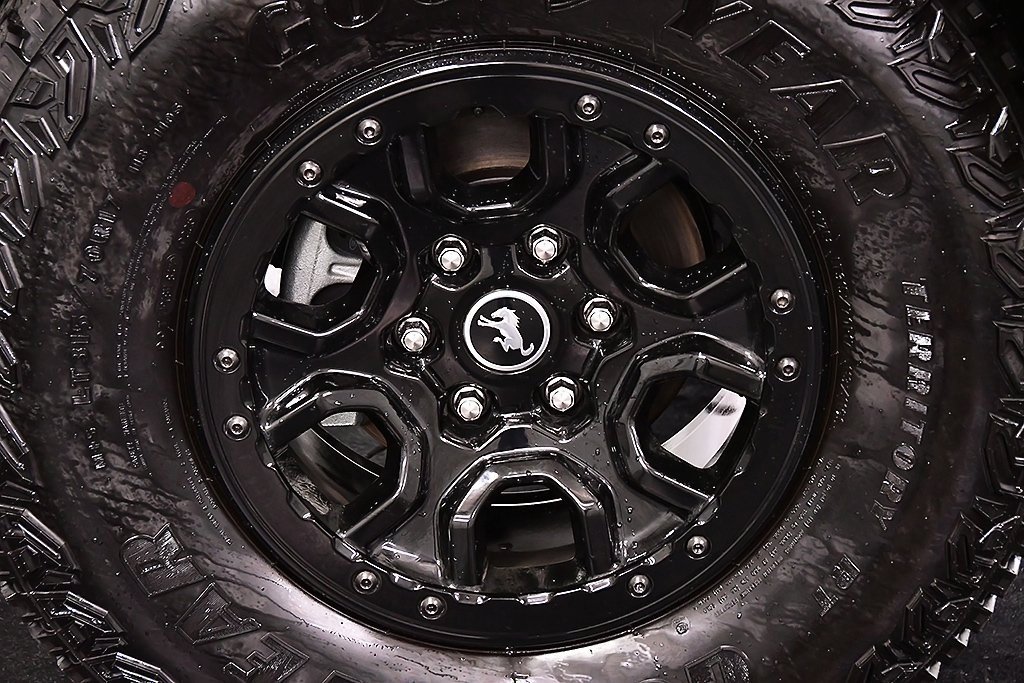 Used 2025 Ford Bronco Badlands image 10