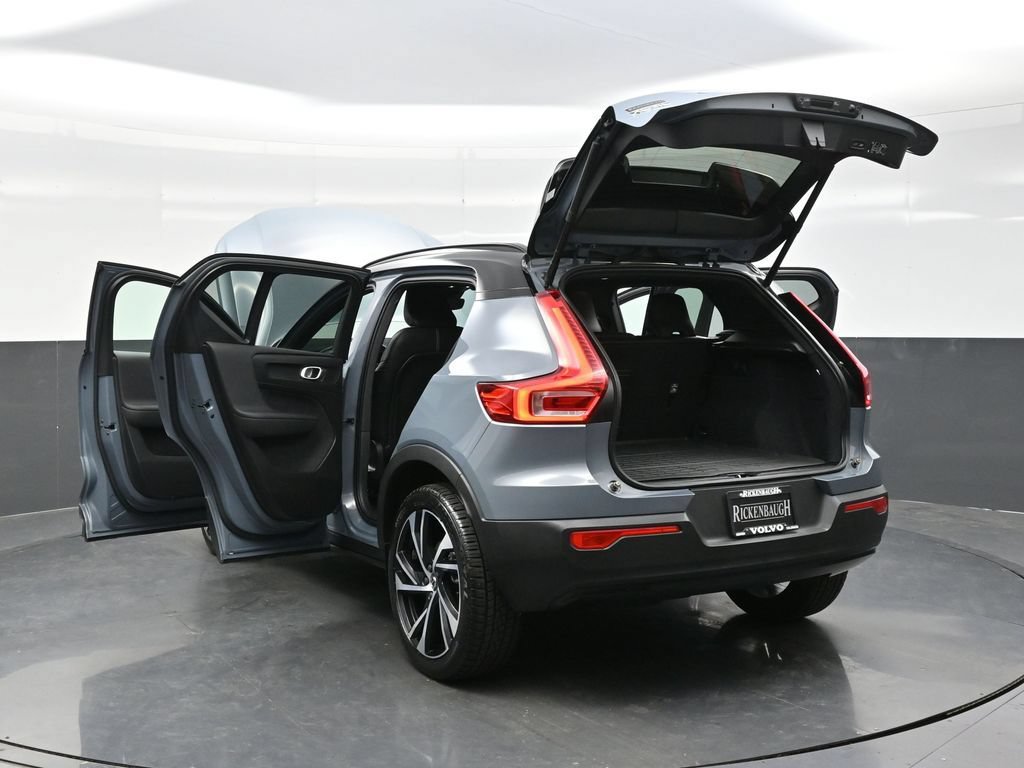 Used 2021 Volvo XC40 T5 R-Design w/ Protection Package Premier AWD/4WD image 38