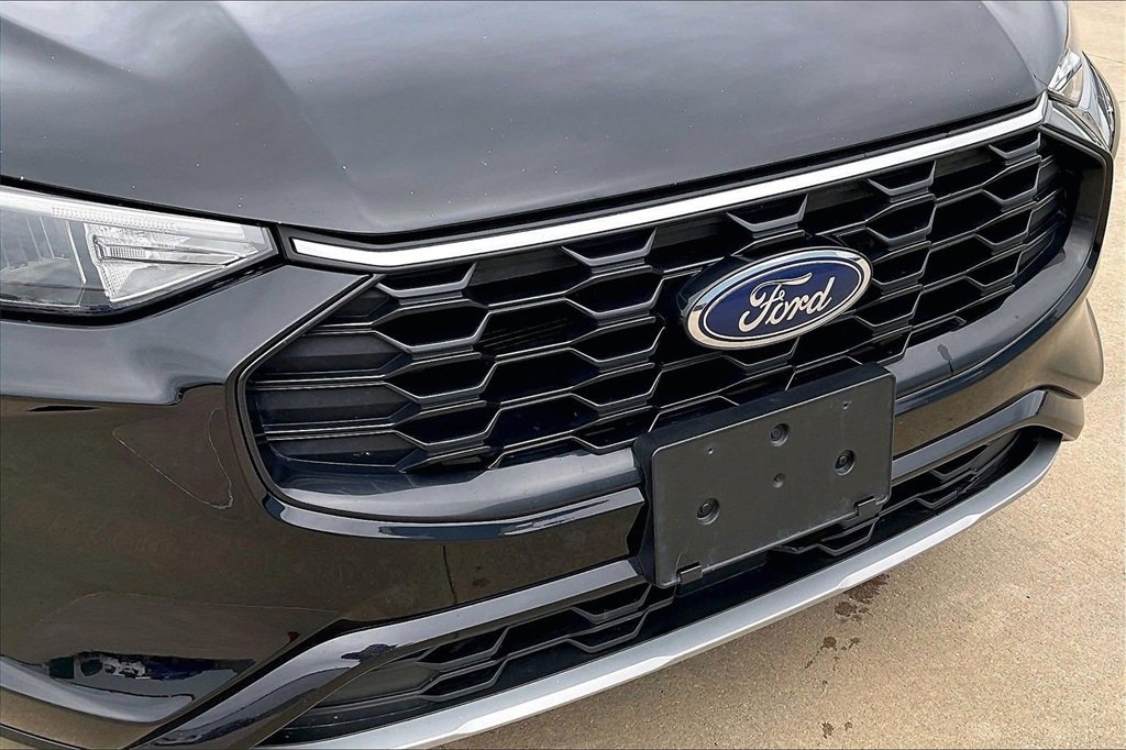 Used 2023 Ford Escape ST-Line image 29