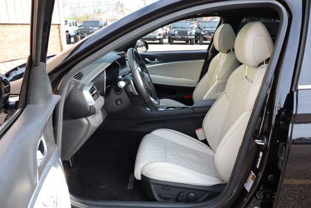 Used 2024 Genesis G70 3.3T Advanced w/ Sport Prestige Package RWD image 13