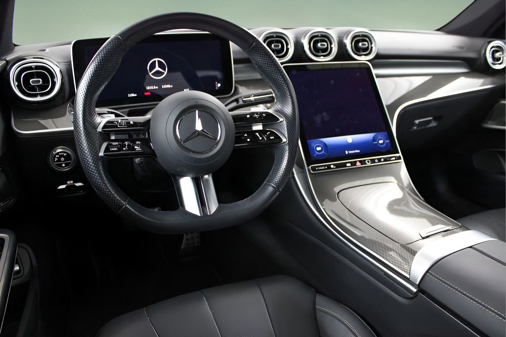 Used 2025 Mercedes-Benz CLE 300 4MATIC Coupe image 17