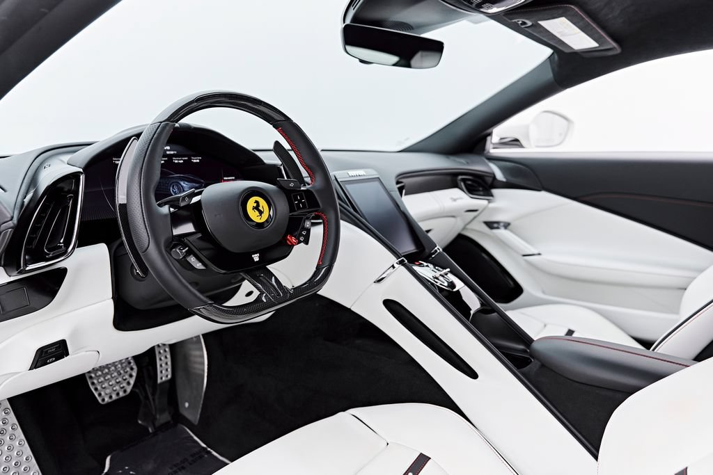 Used 2022 Ferrari Roma RWD image 2