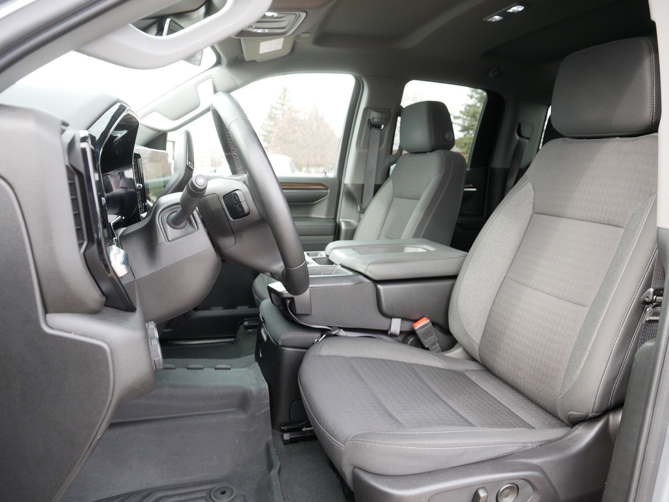 Used 2024 Chevrolet Silverado 1500 RST image 34