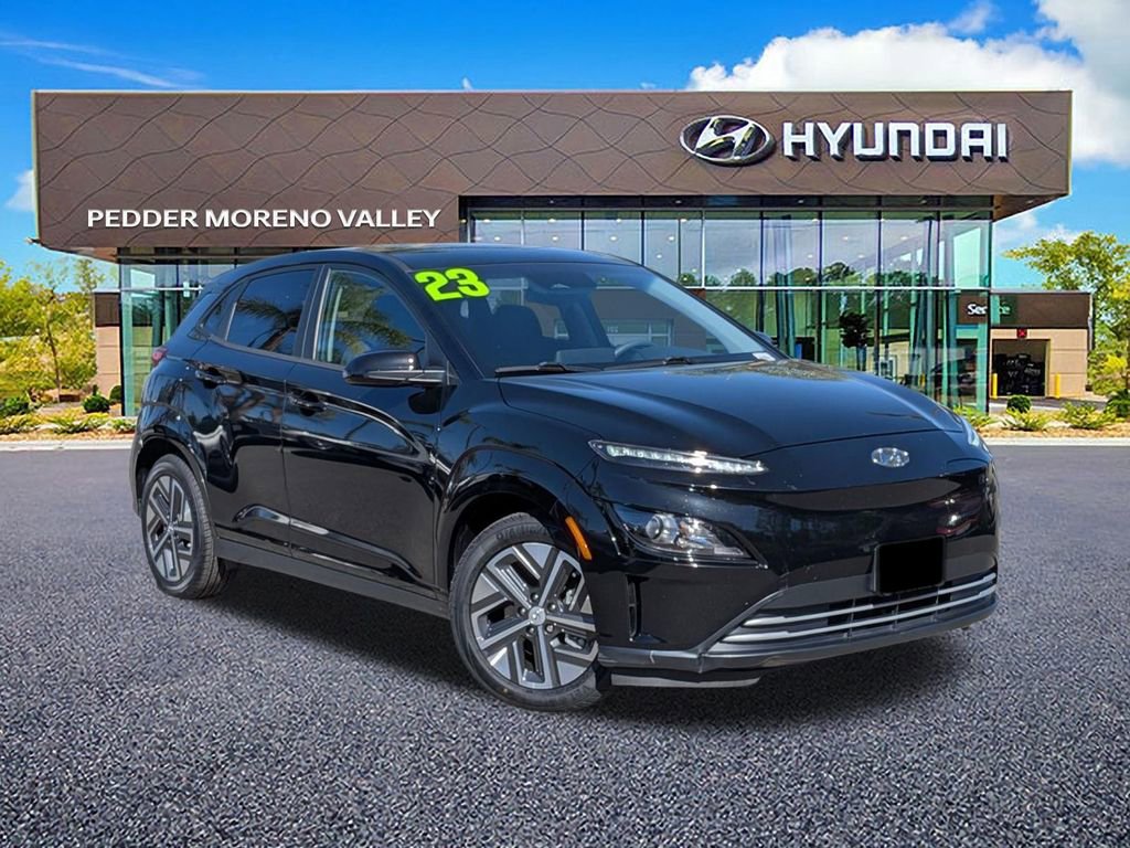 Certified 2023 Hyundai Kona SE image 2