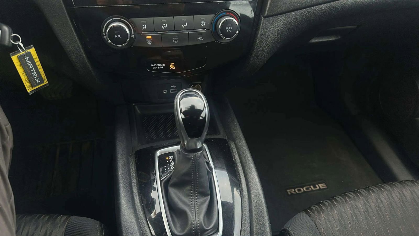 Used 2020 Nissan Rogue S image 24