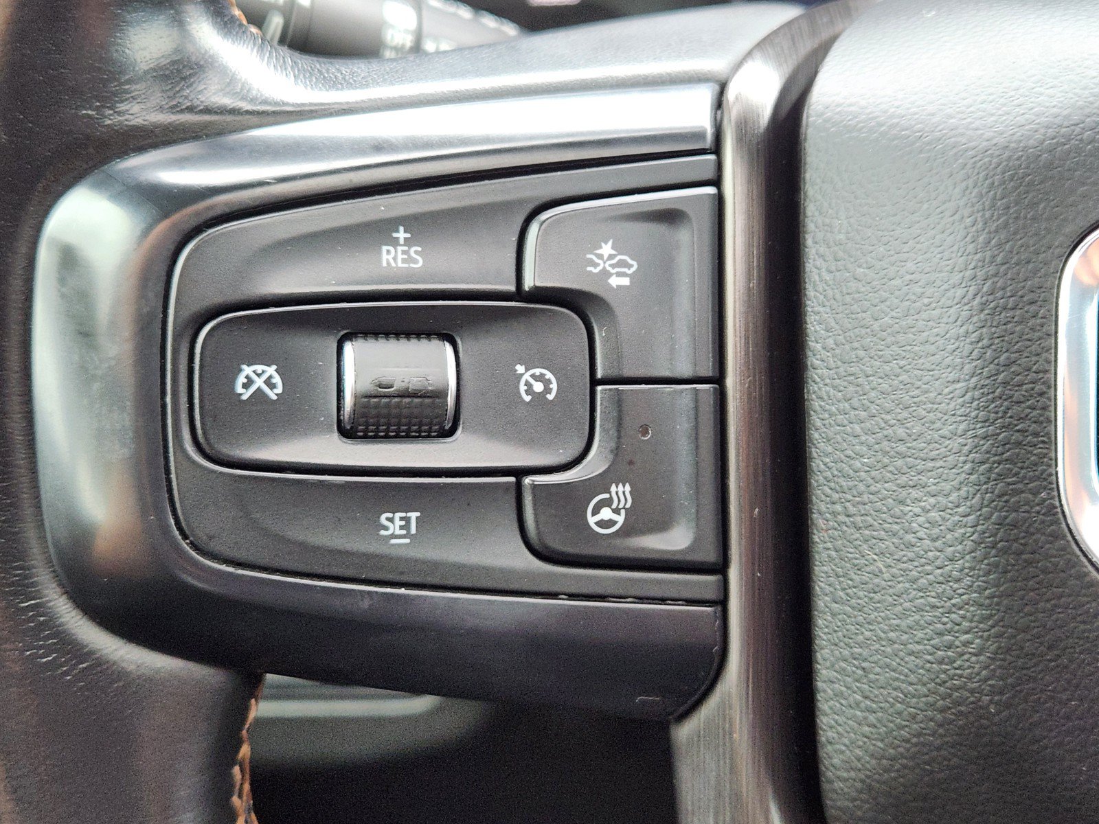 Used 2021 GMC Yukon AT4 w/ AT4 Premium Plus Package AWD/4WD image 25