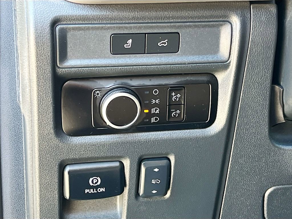 Used 2023 Ford Expedition Max XLT image 10