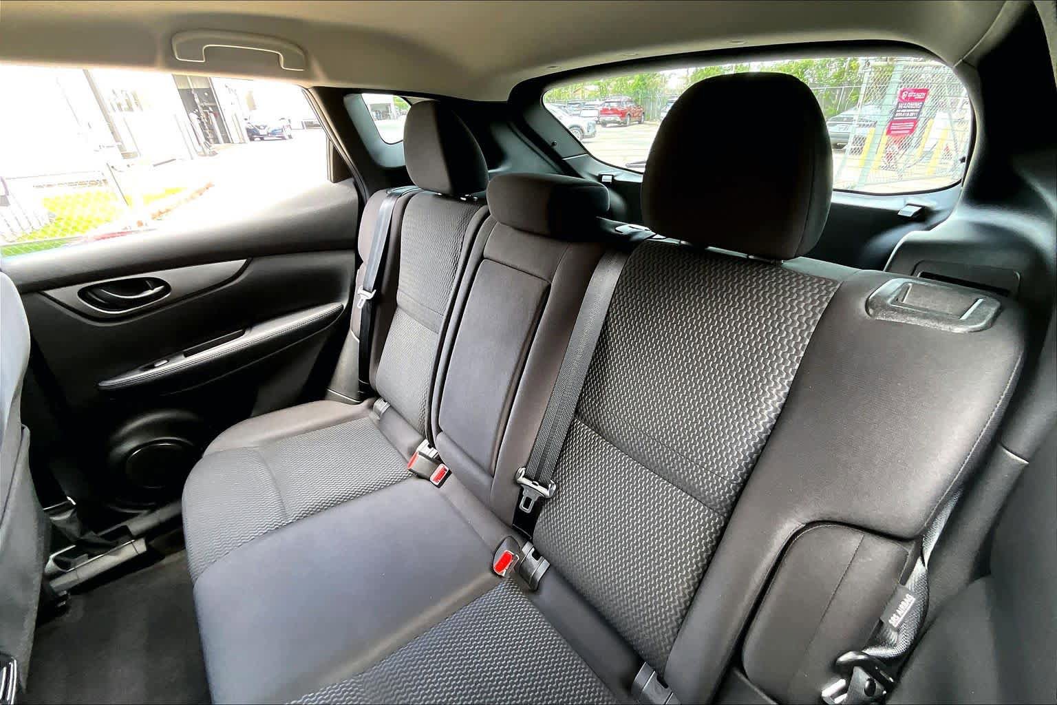 Certified 2021 Nissan Rogue Sport S FWD image 18