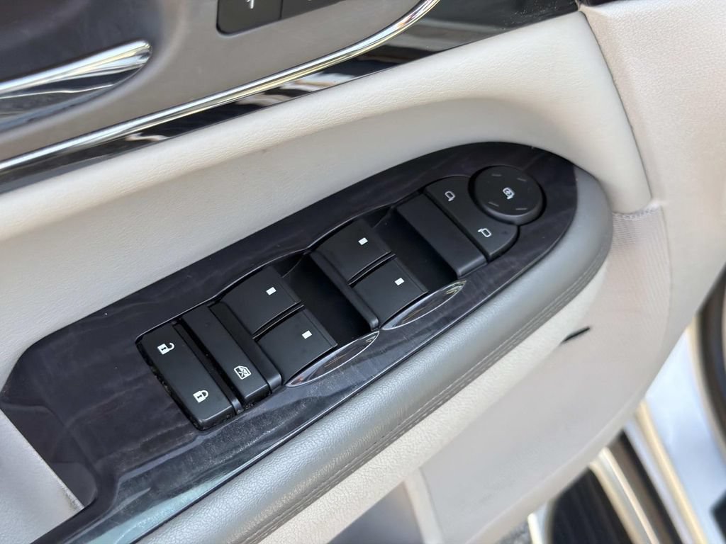 Used 2016 Buick Enclave Leather FWD image 20