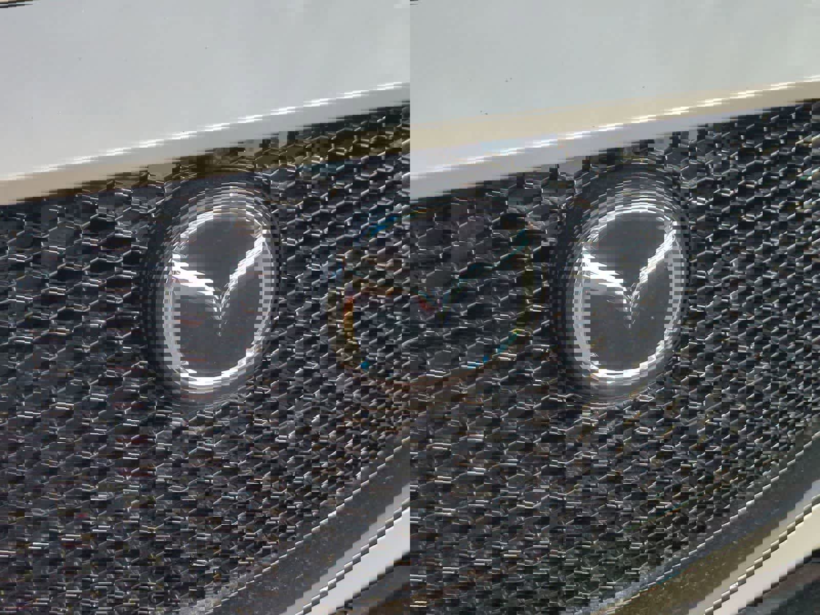 New 2026 MAZDA MAZDA3 Hatchback w/Premium Plus Pkg image 11