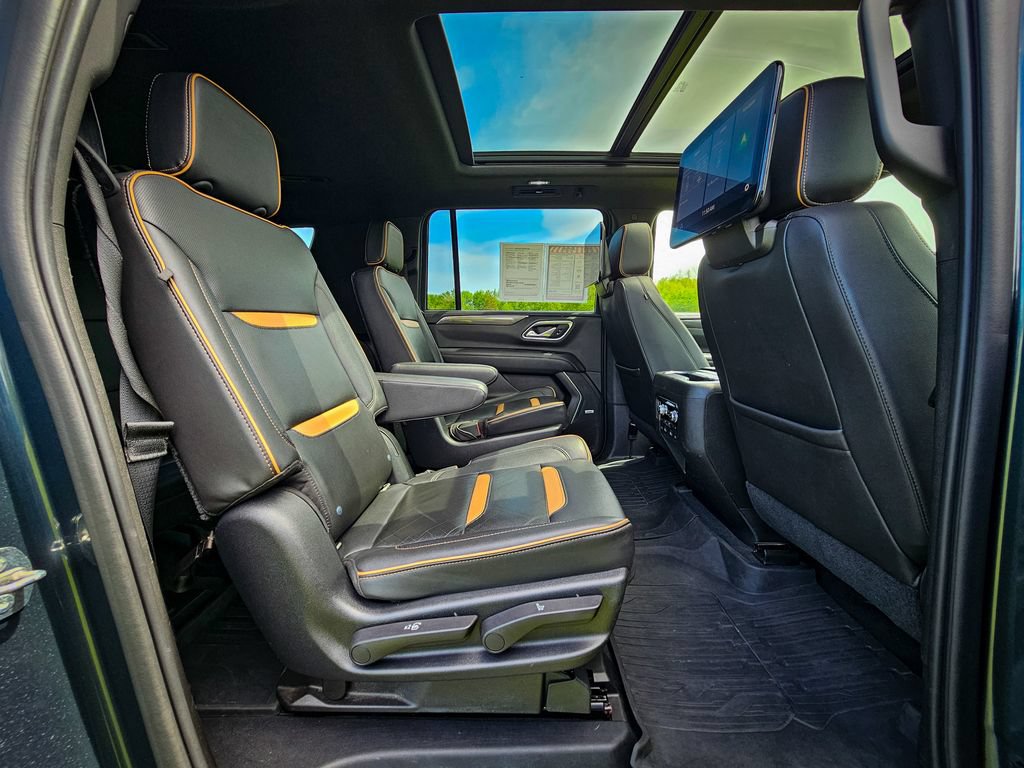 Used 2021 GMC Yukon XL AT4 w/ AT4 Premium Plus Package AWD/4WD image 43