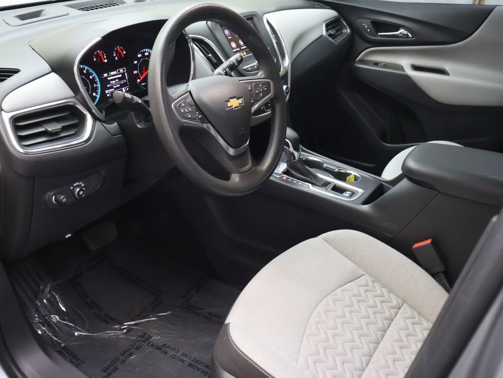 Used 2023 Chevrolet Equinox LS FWD image 17