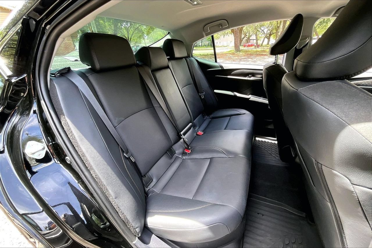 Used 2025 Toyota Camry XLE FWD image 22
