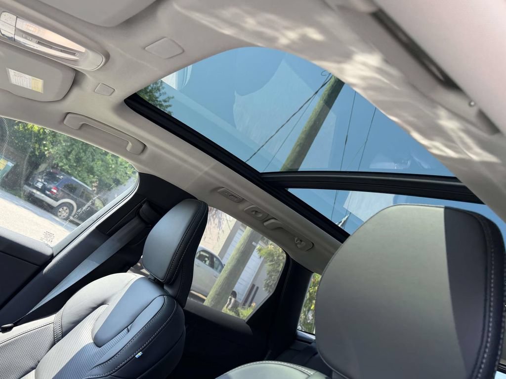 New 2026 Volvo XC60 B5 Ultra w/ Protection Package Premier AWD/4WD image 18