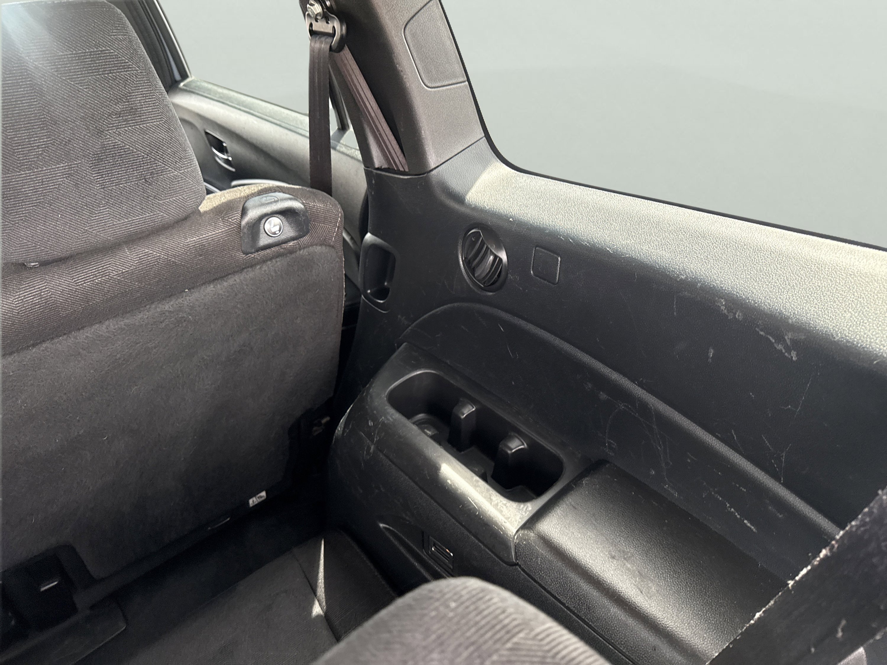 Used 2022 Honda Pilot Sport image 11