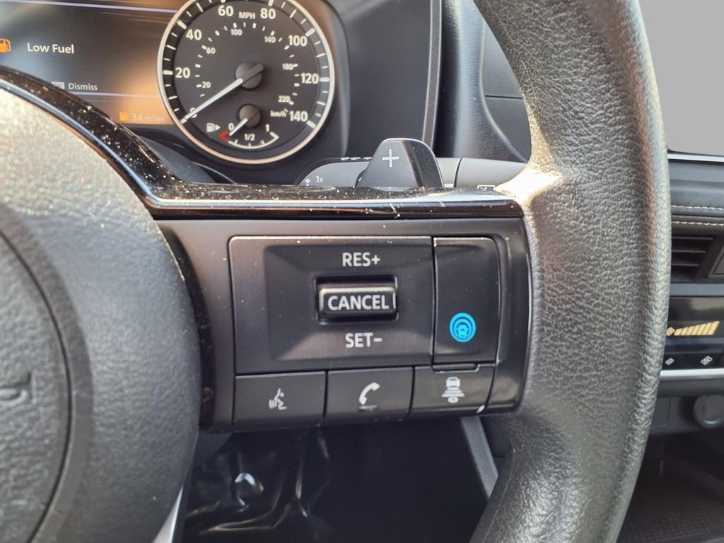 Used 2023 Nissan Rogue SV image 13