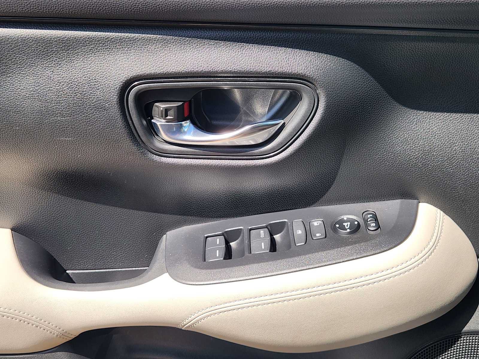 Certified 2024 Honda HR-V LX image 22