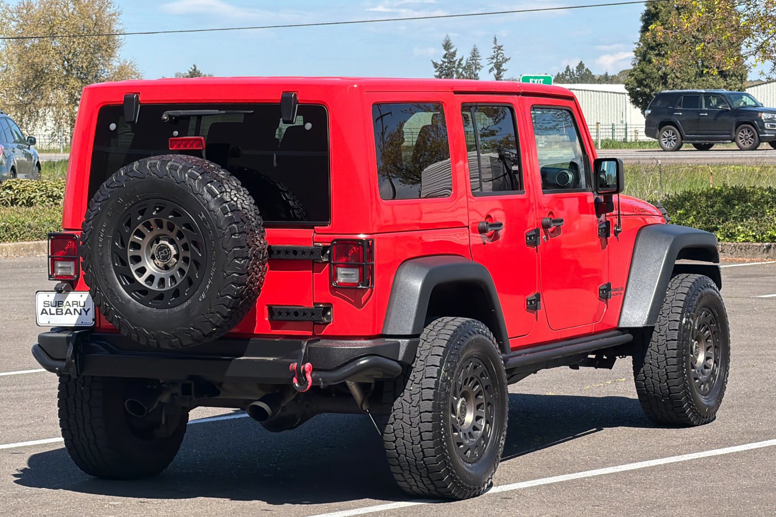 Used 2013 Jeep Wrangler Unlimited Sahara w/ Connectivity Group image 4