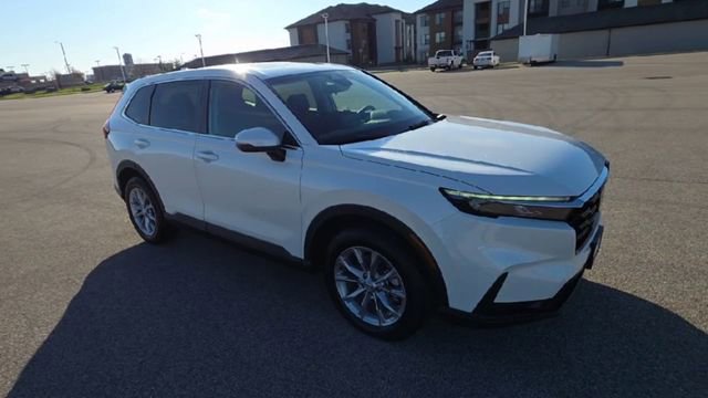 Used 2025 Honda CR-V EX image 3
